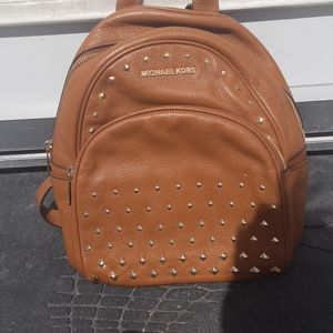 Micheal kors medium size backpack